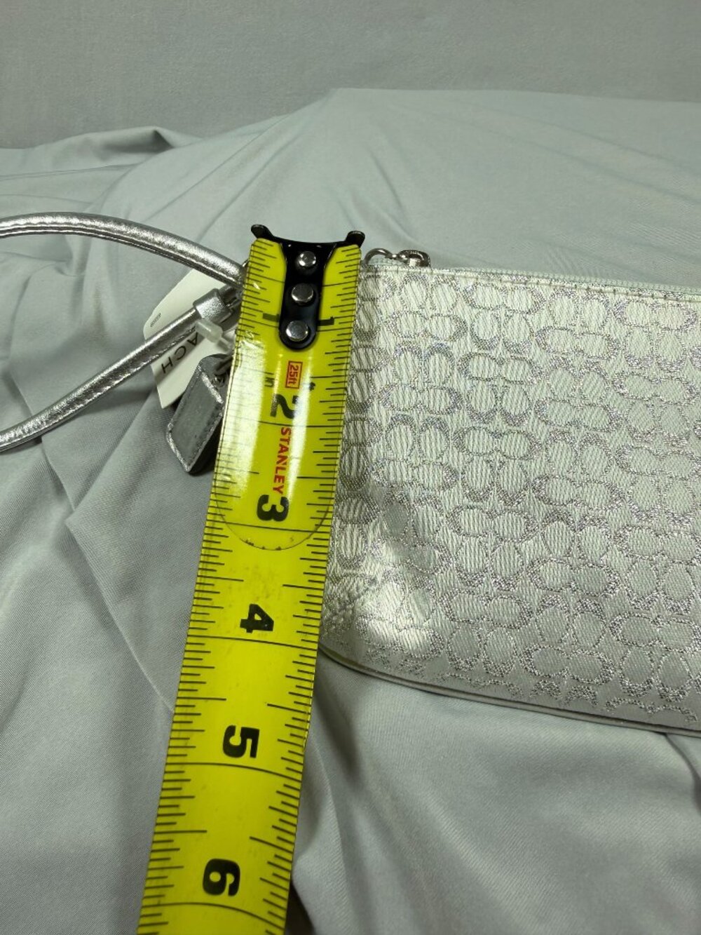 Coach F40317 Silver Metallic Signature C Wristlet NWT Y2K Glam - Picture 6 of 9